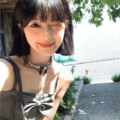 两个爱人和一只熊